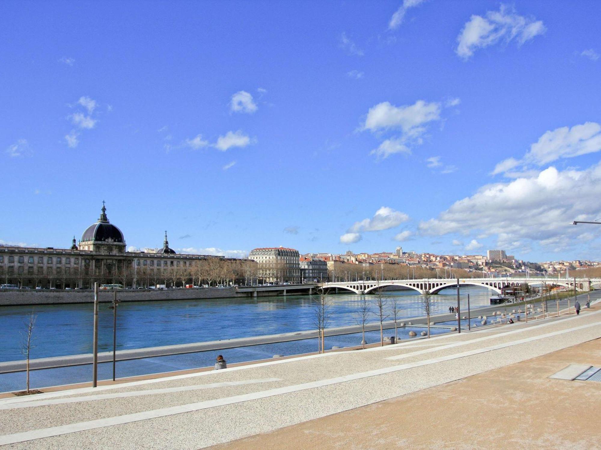 Ibis Budget Lyon Centre Confluence Luaran gambar