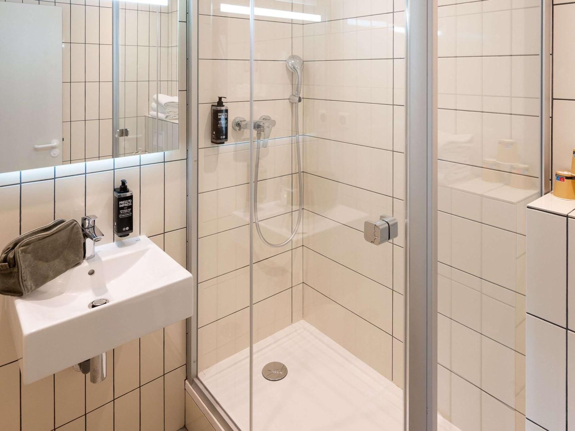 Ibis Budget Lyon Centre Confluence Luaran gambar